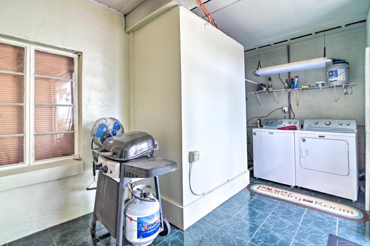 Pet-Friendly Auburndale House With Lake Views! Екстериор снимка